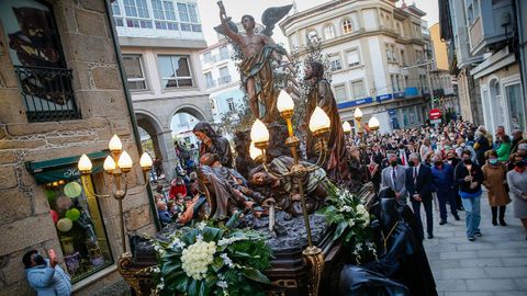 En la Ribeira se vivi uno de los momentos ms especiales de su Semana Santa, la procesin de El Paso.