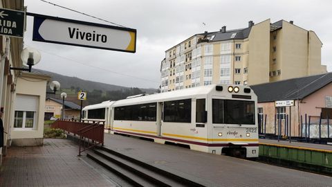 Un tren en la estacin de Viveiro, en una foto de archivo