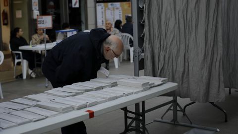 Colegio electoral en A Corua. 