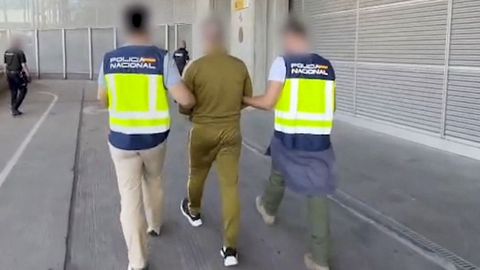 Jonas Sture Falk, apodado Billy el ni�o y considerado el Pablo Escobar de Suecia, ingres� en prisi�n en Espa�a tras ser entregado por su pa�s despu�s de que fuera detenido en la operaci�n que lider� la Polic�a Nacional espa�ola contra la 'Banca de Dubai', el banco clandestino m�s importante del mundo al servicio de los narcos.