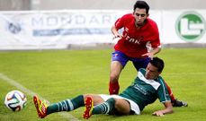 Salinas, Pedro V�zquez y Mateo fueron los goleadores del Coruxo. 