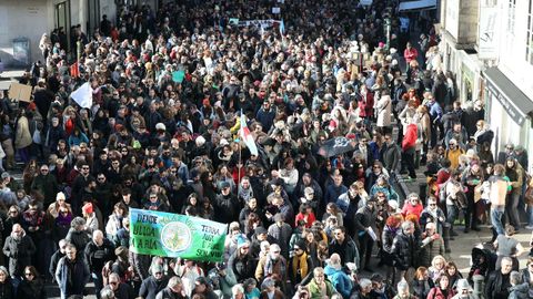 Manifestacin en Santiago contra el proyecto de Altri