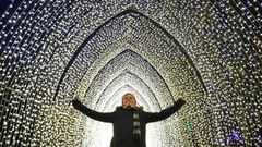 Las luces de Navidad iluminan a medio mundo