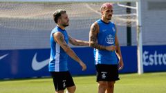 Ximo Navarro, junto a David Mella, en un entrenamiento en la ciudad deportiva de Abegondo