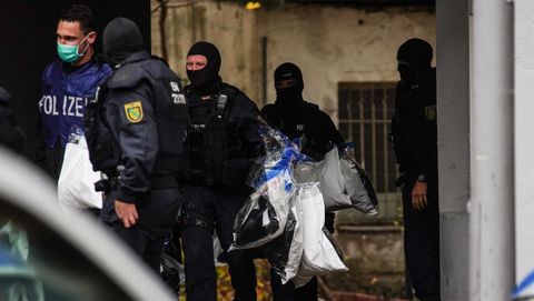 La polic�a germana durante los registros llevados a cabo en Berl�n