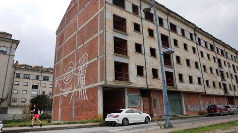 La edificaci�n qued� inacabada por las crisis y ha vuelto a despertar inter�s.