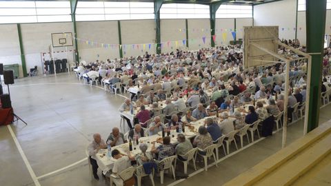 Comida de la tercera edad de Guntn 
