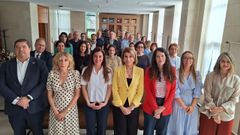 En la reuni�n, celebrada este viernes en Santiago,�estuvieron representados el Gobierno central, la Xunta,�adem�s de jueces, fiscales, abogados, procuradores, polic�as nacionales, guardias civiles y personal del Sergas y de servicios sociales.