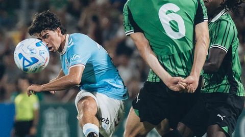El jugador del Celta Hugo Gonz�lez, durante el partido frente al Sassuolo.