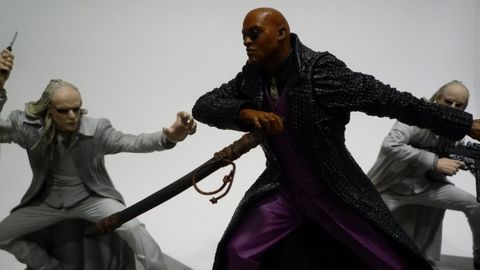 Figura de la colecci�n sobre Matrix de Miguel D�az