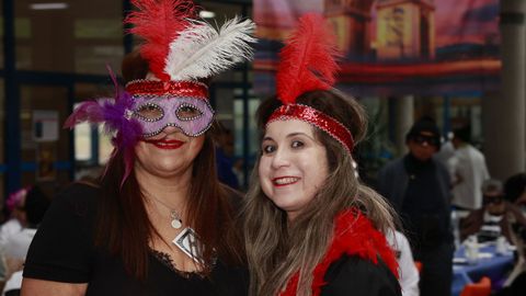 Entroido en la residencia Torrente Ballester