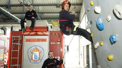 Los Bomberos del Eume fueron los encargados de rescatar al hombre