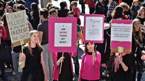 �Detengamos la violencia contra la mujer� en una manifestaci�n en Florencia, Italia. 