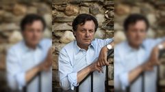 Amador Fonfr�a presentar� el jueves 2 en Lugo su poemario �Aurora�