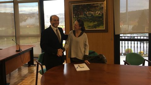 REUNI�N EN EL AYUNTAMIENTO ENTRE MELANIA - CONSEJERA DE DERECHOS
SOCIALES Y EL ALCALDE