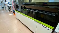 Imagen del robot Anility, instalado el el �rea de Mocrobiolox�a del CHOP
