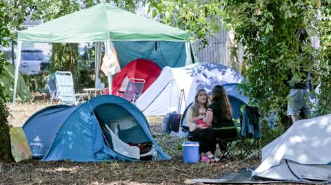 Festival Portamerica. Zona de acampada en la carballeira de Caldas