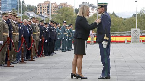 Fiesta de la Guardia Civil. Imposici�n de medallas