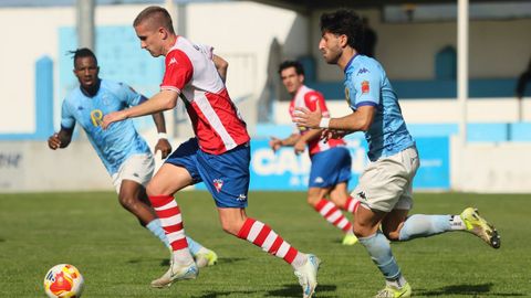 Uriarte persigue a Remeseiro durante el Viveiro-Arousa del pasado domingo.