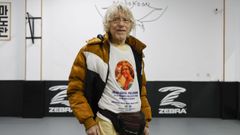 Reyson Gracie, luciendo la camiseta con la imagen de su nieta escocesa