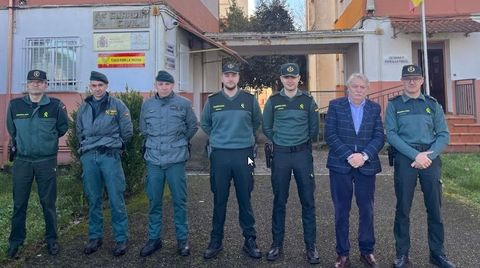 Visita del subdelegado del Gobierno en Ourense, Emilio Gonzlez, al cuartel de la Guardia Civil de Lobios este ao