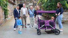 Manuel Pardo, delegado de la Xunta en Ourense, visit� la casa ni�o de Gomesende