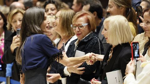 La reina Letizia tras asistir al tradicional concierto de los Premios Princesa de Asturias