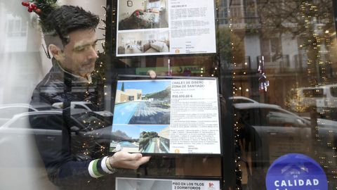 Fotocasa afirma que en Ames se dispar� el metro cuadrado, mientras que en Santiago da se�ales de enfriamiento.