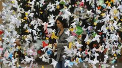 Miles de pajaritas de papel vuelan al Congreso en defensa de Do�ana