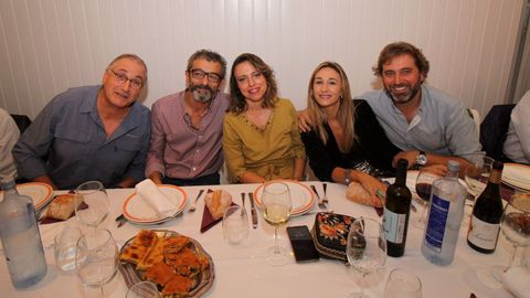 CENA JUBILACION DE ANTONIO TUBIO PI?EIRO JEFE DE LA POLICIA LOCAL DE RIANXO, MANEIRO, DESPUES DE 37 A?OS AL FRENTE EN EL PUESTO DE RIANXO