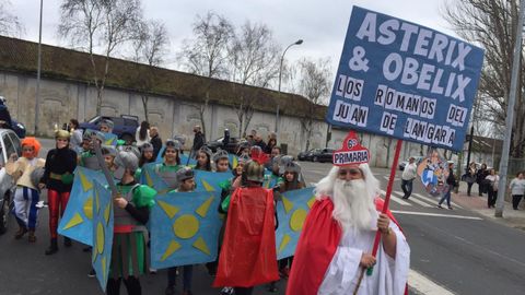 Desfile en el Juan de L�ngara