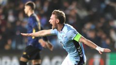 El futbolista del Celta Carl Starfelt, uno de los capitanes, durane un partido de Europa League de la temporada 2025/2026.