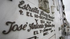 L�pida de la tumpa de Jos� Antonio Pardines Arcay