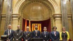 Jos� Mar�a Espejo-Saavedra, tercero por la derecha, ha dado el salto al Congreso de los Diputados y el Parlamento catal�n tiene que escoger a su sustituto para vicepresidente segundo  