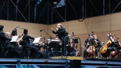 La Orquesta de Cmara Galega, ayer en Mara Pita, bajo la direccin de Rogelio Groba