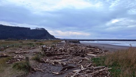 Playa de los Quebrantos afectada por el temporal de viento