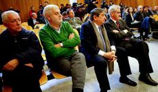 Lendoiro con su consejo de administraci�n: Jes�s Rebollo, Pachi Dopico y Felipe Marcos.