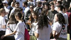 La fiesta de San Pepe re�ne a j�venes de Ferrol y a universitarios de otras ciudades desde primeras horas en el campus 