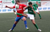 Rub�n M�rquez fue el delantero m�s incisivo del Berganti�os frente al Mugardos y autor del �nico gol.