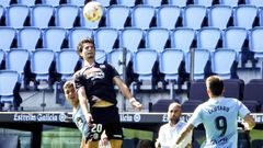 Cubero al salto en una acci�n del choque entre el Celta B y el Fuenlabrada el pasado curso en Primera Federaci�n.