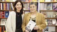 Presentaci�n da nova novela de Marisa Castro,  So�o de liberdade , xunto coa la editora de H�rcules de Ediciones Laura Rodr�guez.