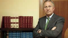 Jose Antonio Fandi�o, decano de los procuradores