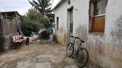 Narcocasa en Trabanca Badia (Vilagarca de Arousa), donde esta maana dos toxicmanos se liaron a martillazos