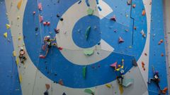 Escaladores en el campeonato de Espa�a en edad escolar en el nuevo roc�dromo de A Coru�a