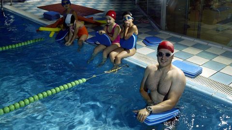 Entrenamiento en la piscina de Vialia (Pontevedra).