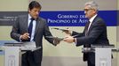 El presidente del Principado, Javier Fern�ndez, y el rector de la Universidad de Oviedo, Santiago Garc�a Granda, firman el contrato-programa.El presidente del Principado, Javier Fern�ndez, y el rector de la Universidad de Oviedo, Santiago Garc�a Granda, firman el contrato-programa
