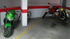 Los bomberos registraron todo el edificio para detectar el lugar del que emanaba el olor a gas