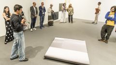 El artista, Andr�s Rod�s, exlic� la obra durante la inauguraci�n