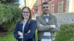 Ana Ortega y Jos Manuel Lieira, delante del Centro de Investigacin en
Tecnoloxas Navais e Industriais (CITENI) del campus