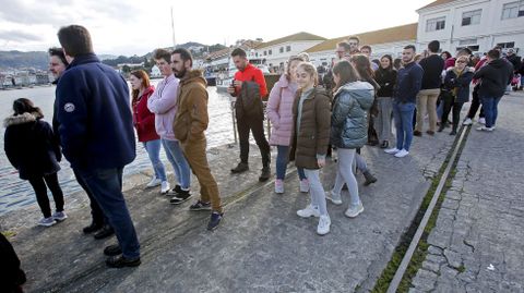 Submarino Tramontana atracado en la Escuela Naval de Mar�n